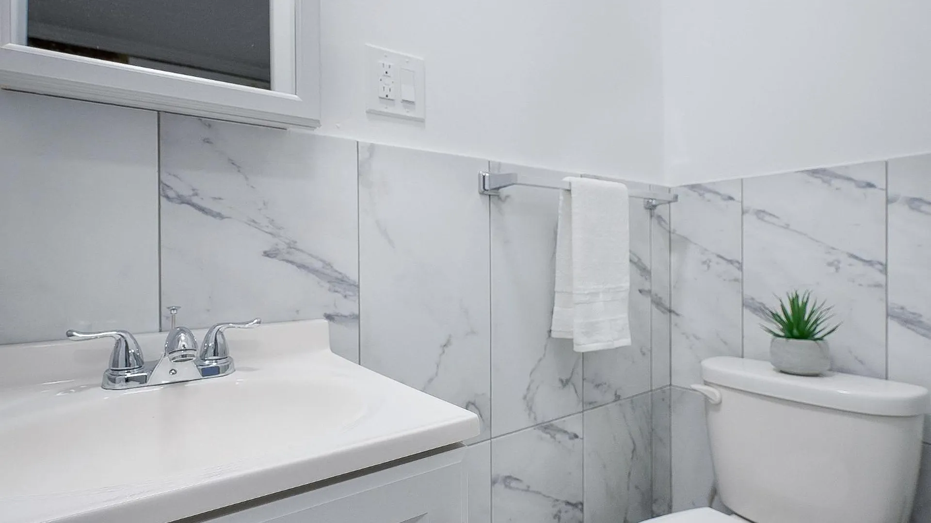 153-1G Newly Renovated 2Br Lower East Side New York Apartment