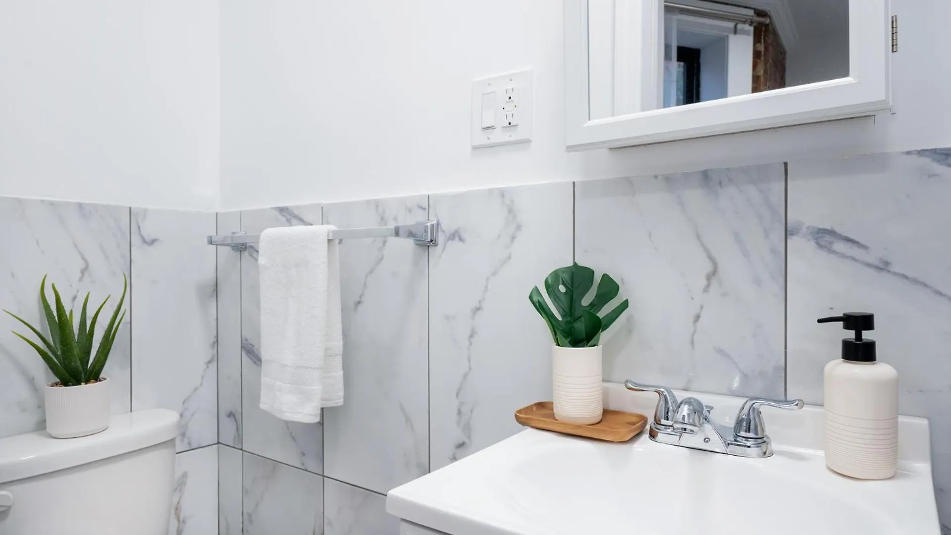 Apartment 153-1G Newly Renovated 2Br Lower East Side New York